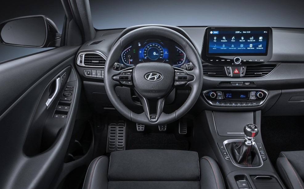 2021 Hyundai Elantra GT Dashboard and Features