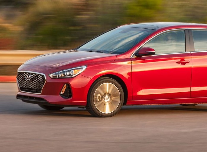 2021 Hyundai Elantra GT Front View