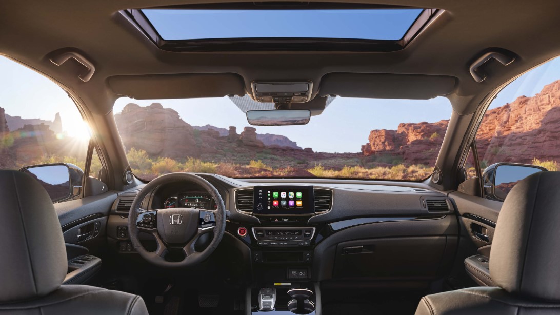 2022 Honda Passport Cabin Design and Infotainment Features