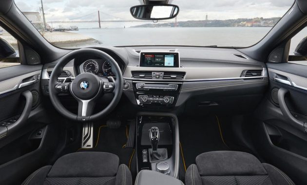 2022 BMW X2 Cabin and Infotainment Features