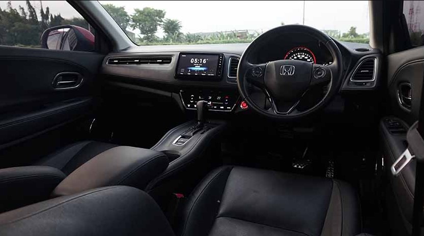 2021 Honda Vezel Cabin and Navigation