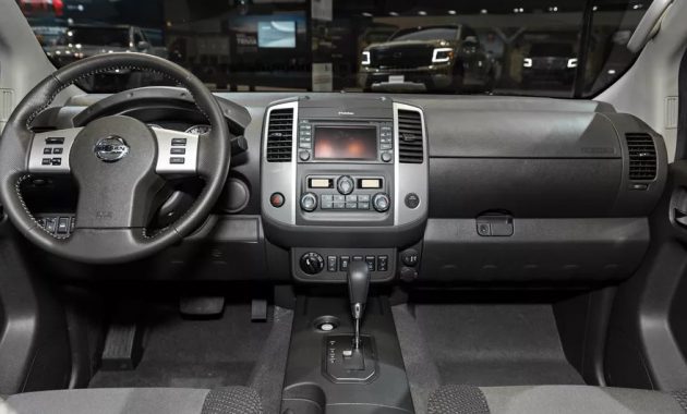 2021 Nissan Frontier Dashboard