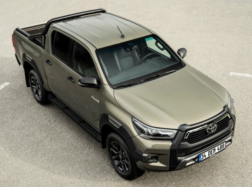 2021 Toyota Hilux View from top