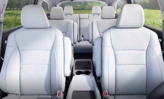 2022 Honda Pilot interior