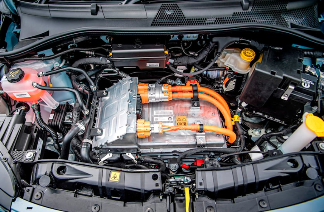 2024 Fiat 500e Engine